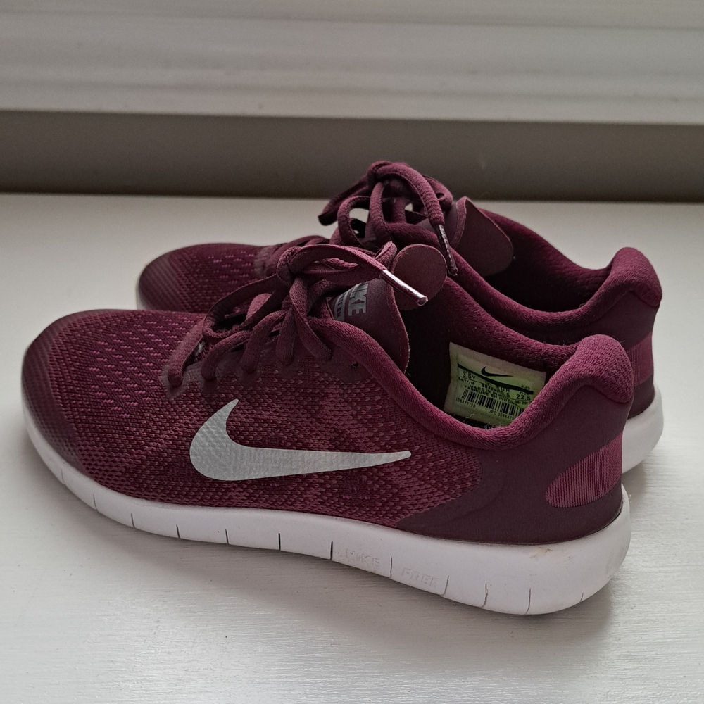 Nike Women's Maroon Running Shoes